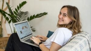 Read more about the article Why I Quit the Office 5 Years Ago and Will Never Go Back